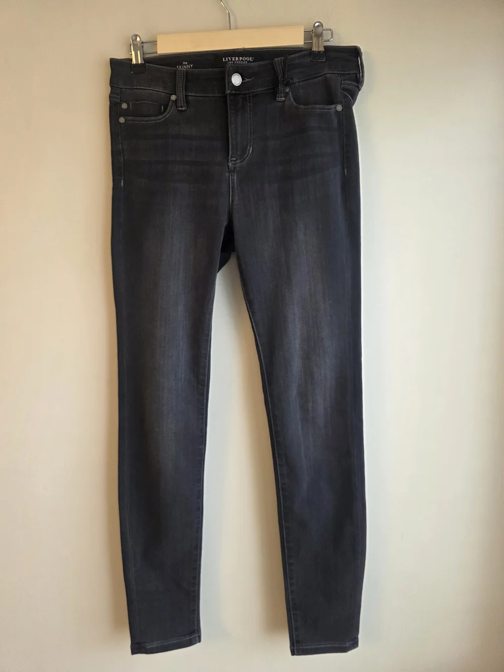 NWT Liverpool Kaylee Skinny Jeans Gray Meteorite Wash Size 6/28